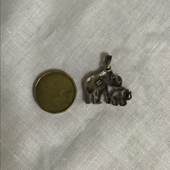 Sterling Silver ELEPHANT with BABY PENDANT - Picture 8 of 10